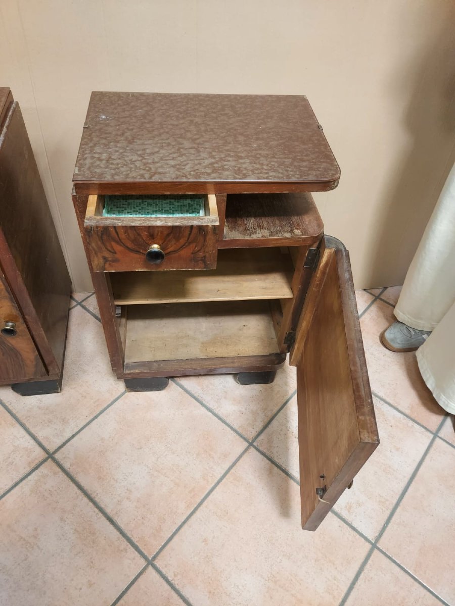 Triptyque composé de deux tables de chevet et d'une commode Art déco.-photo-2