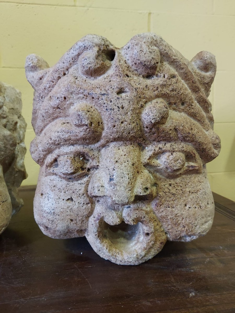 Masques de fontaine en pierre calcaire-photo-3
