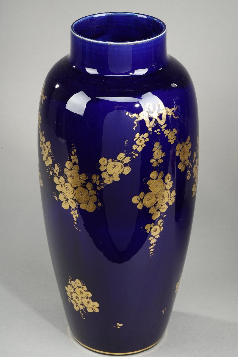 Paire De Vases 1900 En Porcelaine Bleu De Tours-photo-1