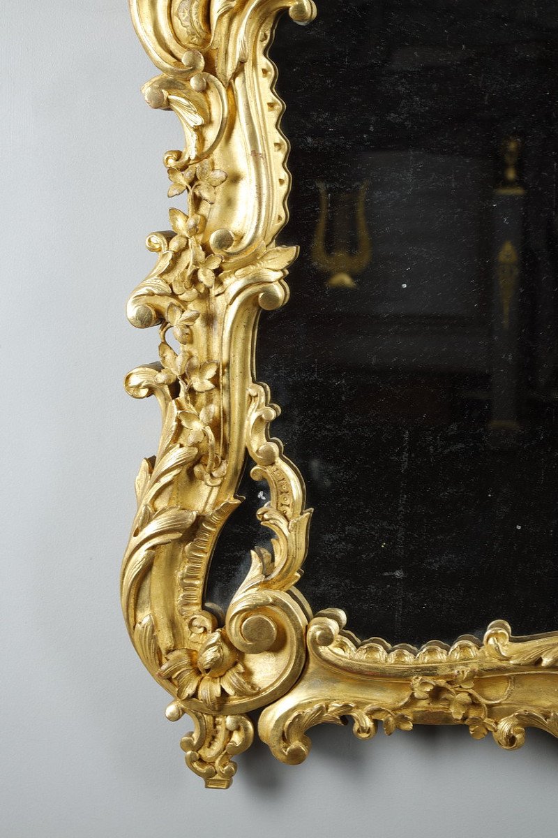 Grand Miroir Rocaille à Parcloses En Bois Doré De Style Louis XV -photo-3