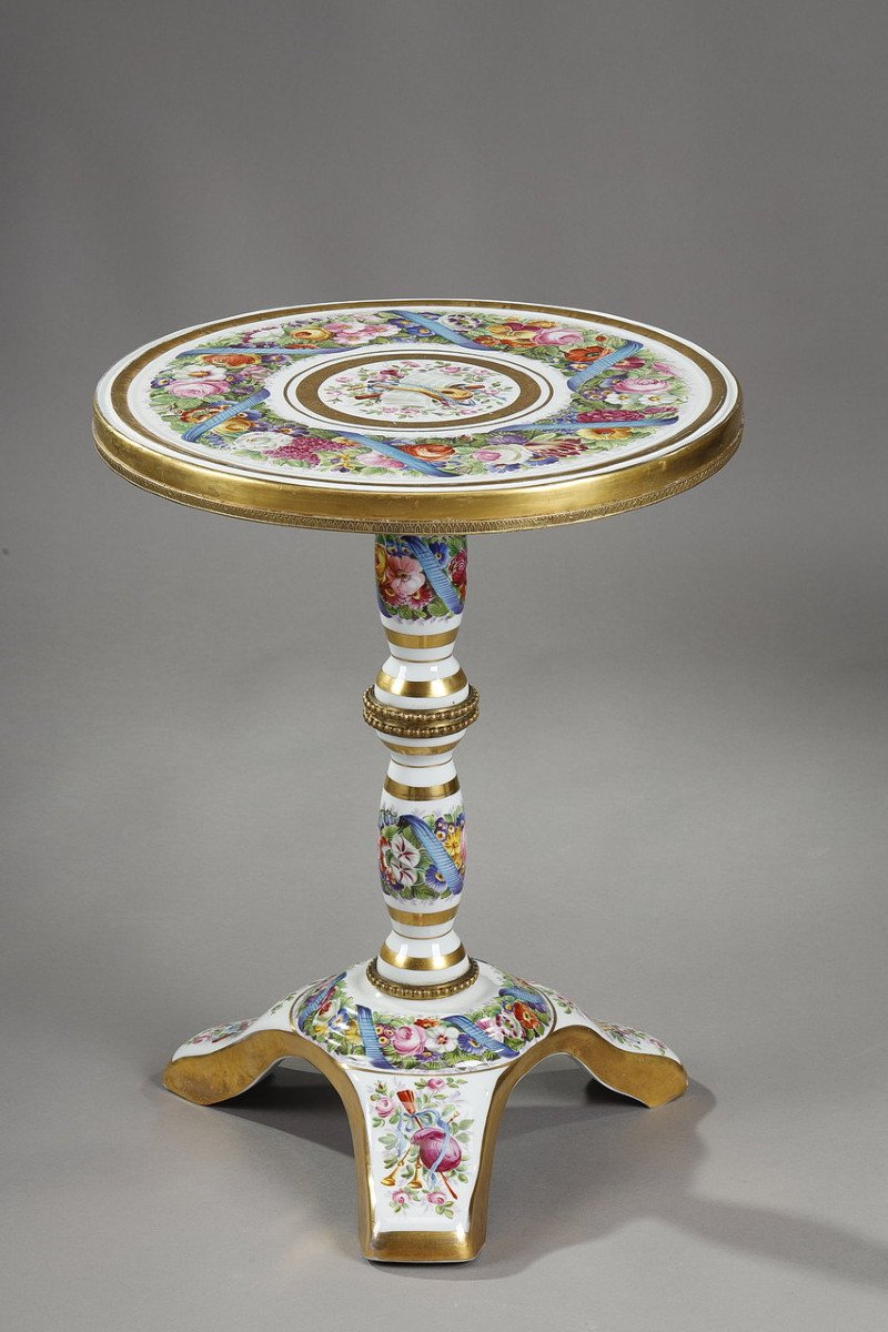 Porcelain Pedestal Table "allegory Of Music", 19th Century