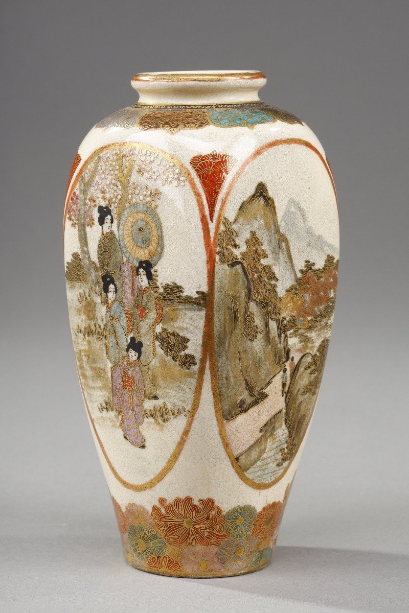 Small Satsuma Porcelain Vase From Japan, Meiji Period (1868-1912).