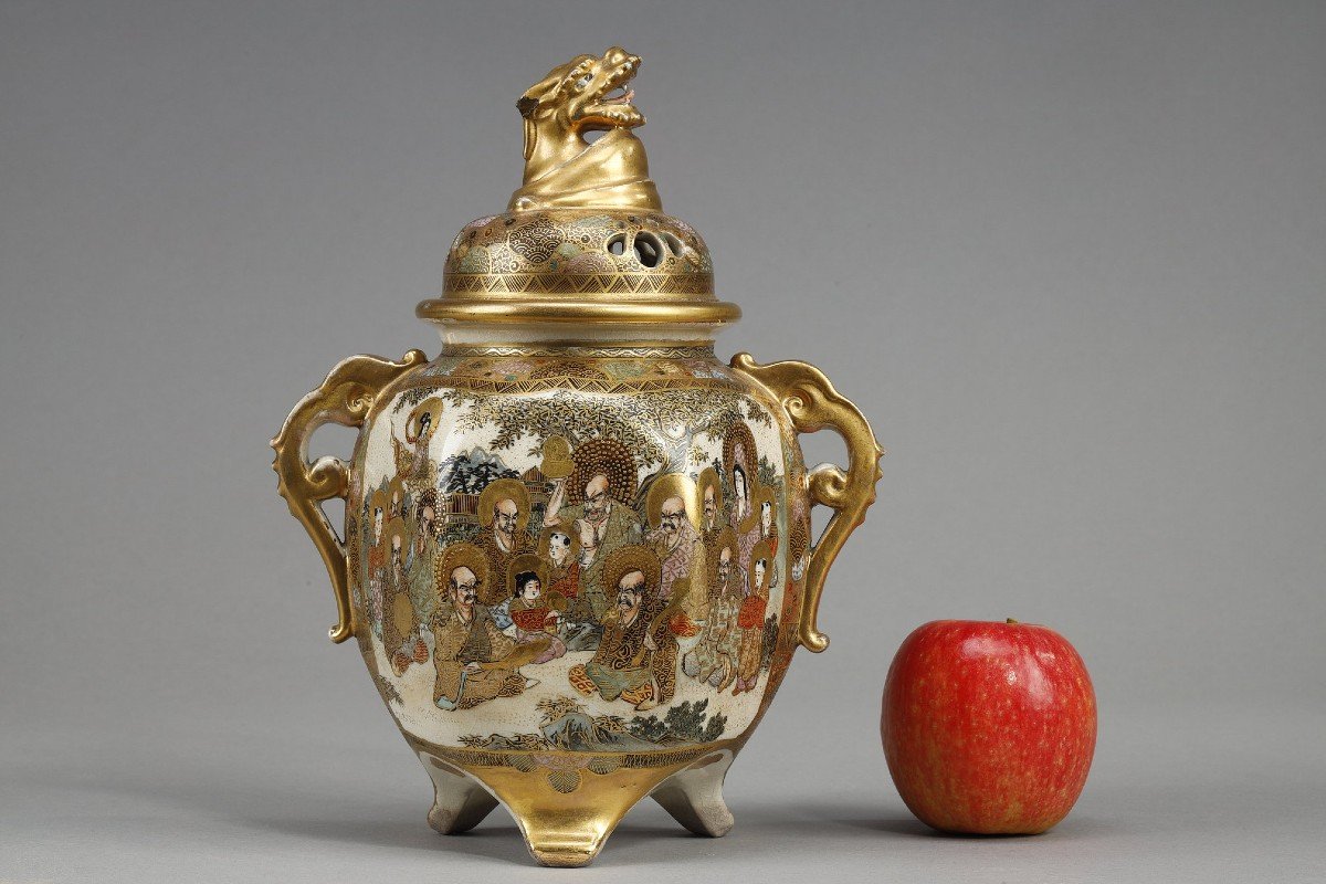 Covered Satsuma Porcelain Perfume Burner -photo-1