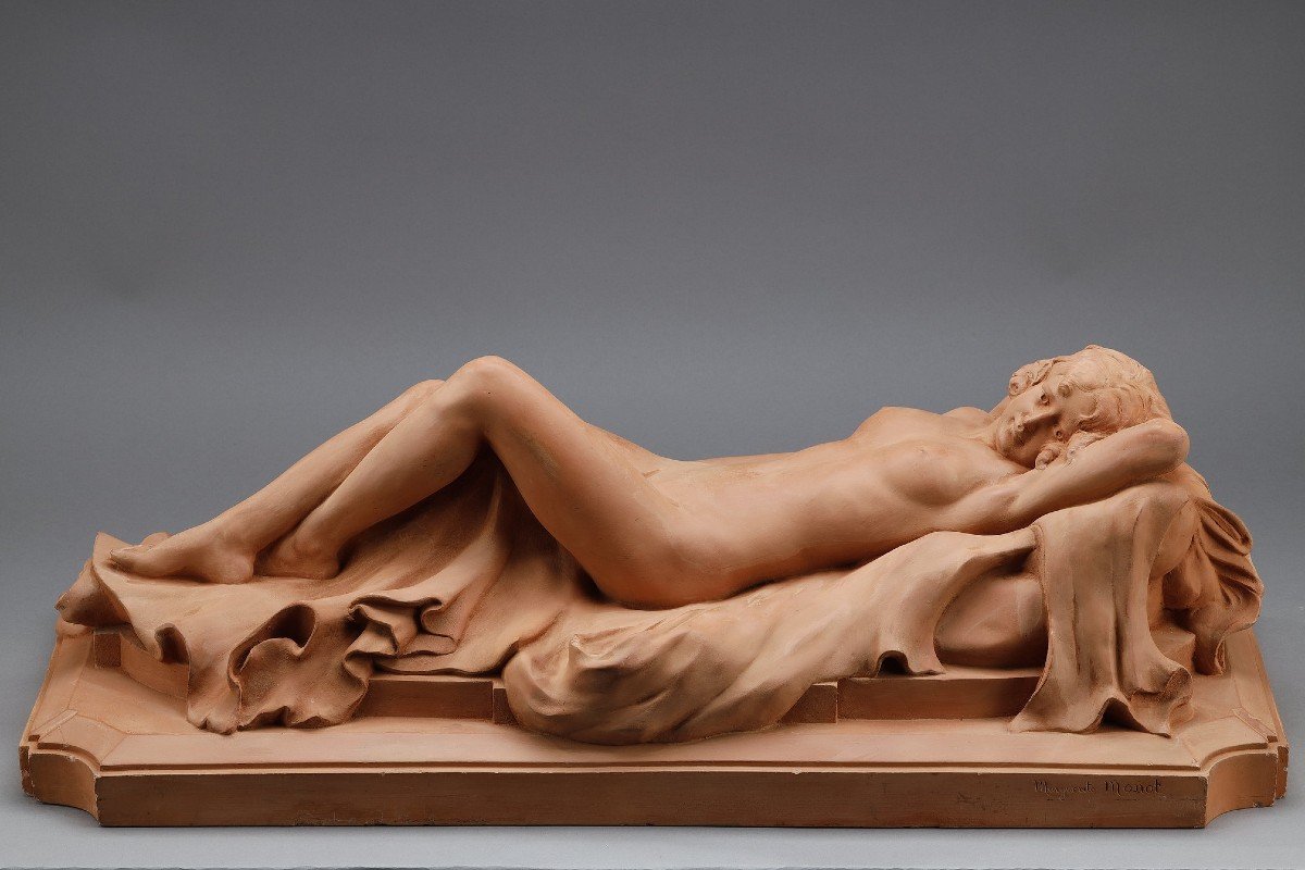 Important Terracotta Representing An Odalisque Lying On A Drape.-photo-3