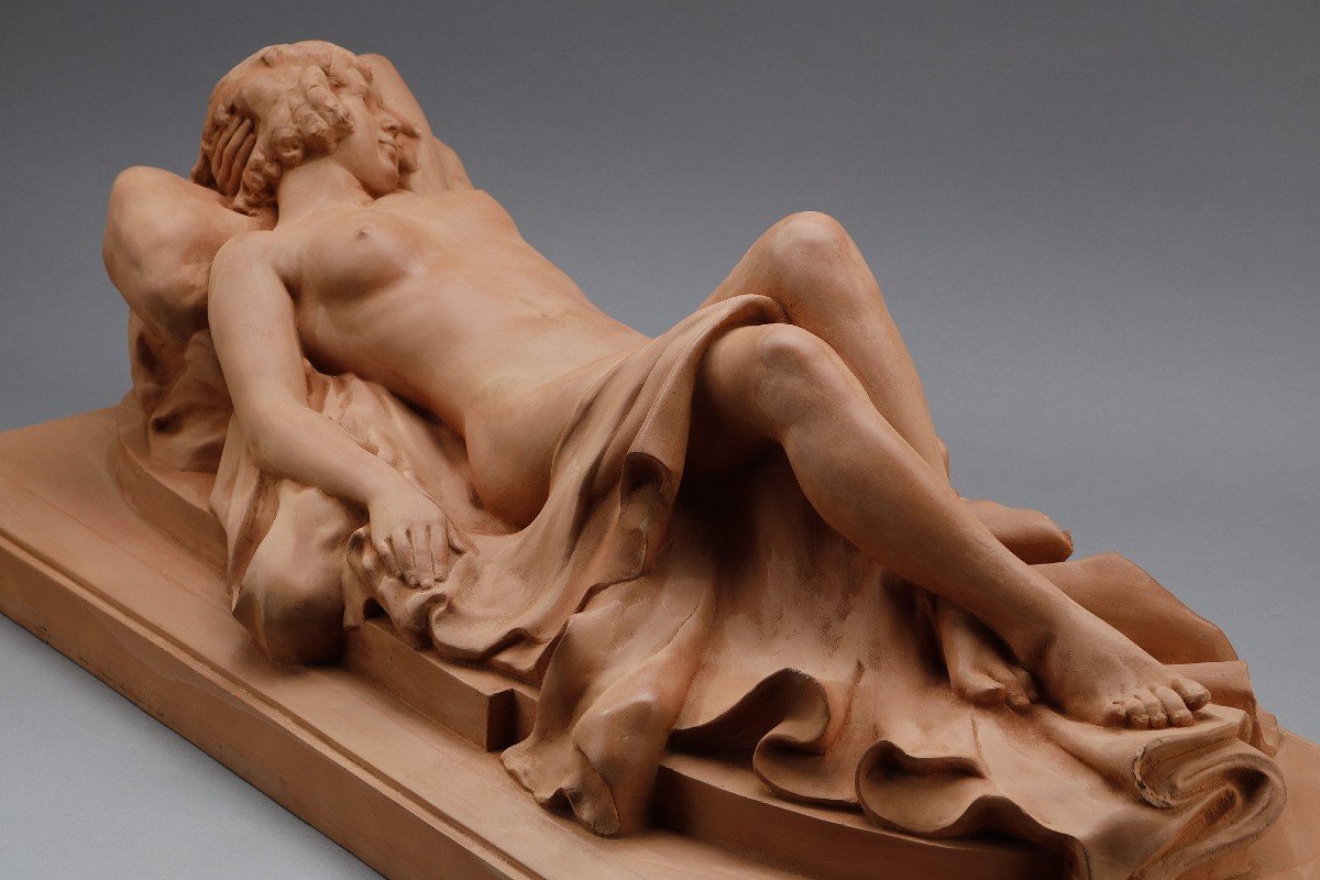 Important Terracotta Representing An Odalisque Lying On A Drape.-photo-1