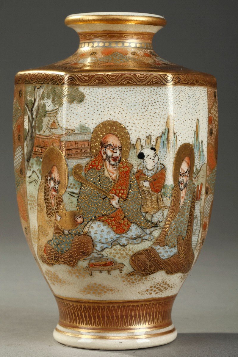 Pair Of Small Satsuma Porcelain Vases, Japan 20th Century-photo-2