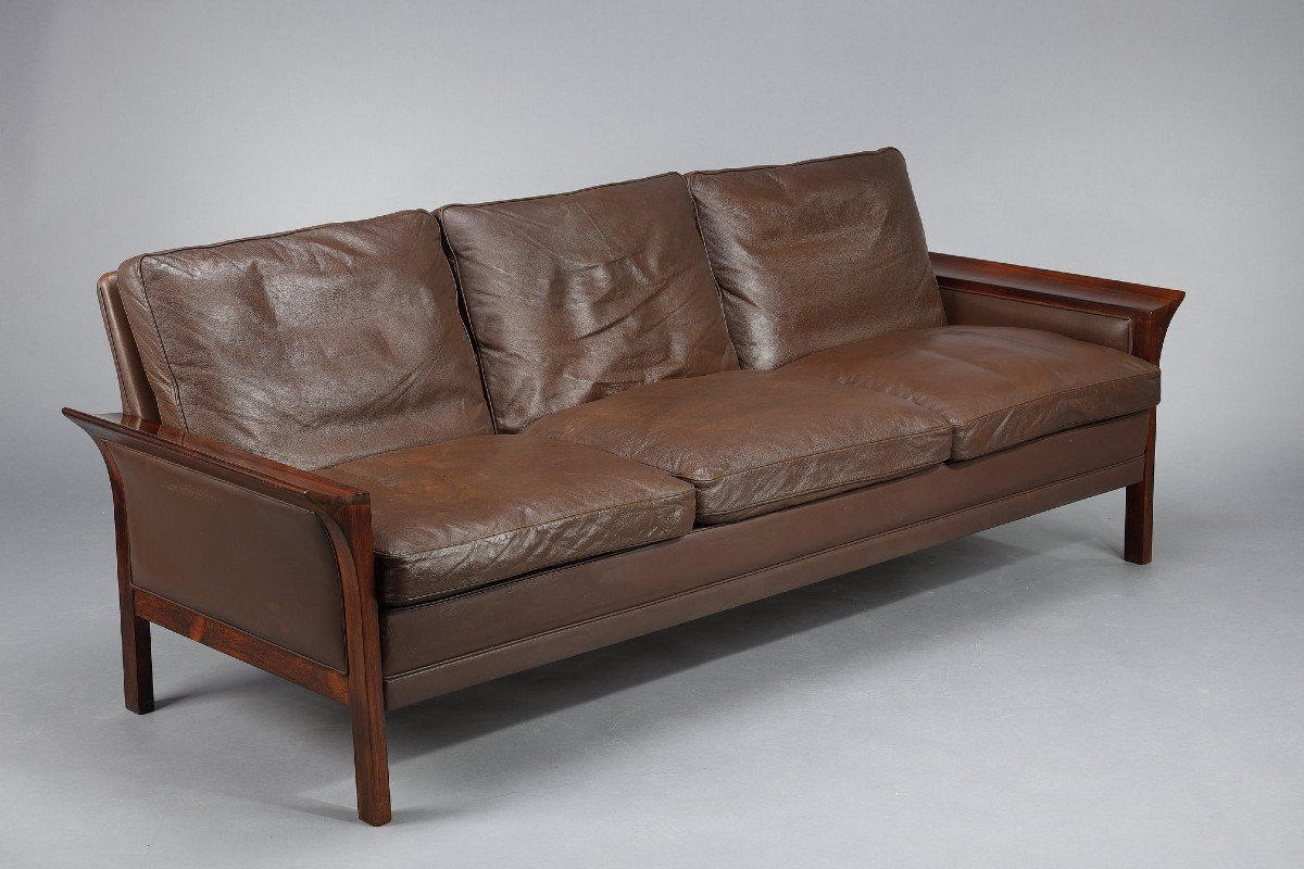 Mobilier De Salon En Palissandre Composé d'Un Canapé Et d'Une Paire De Fauteuils En Cuir-photo-2