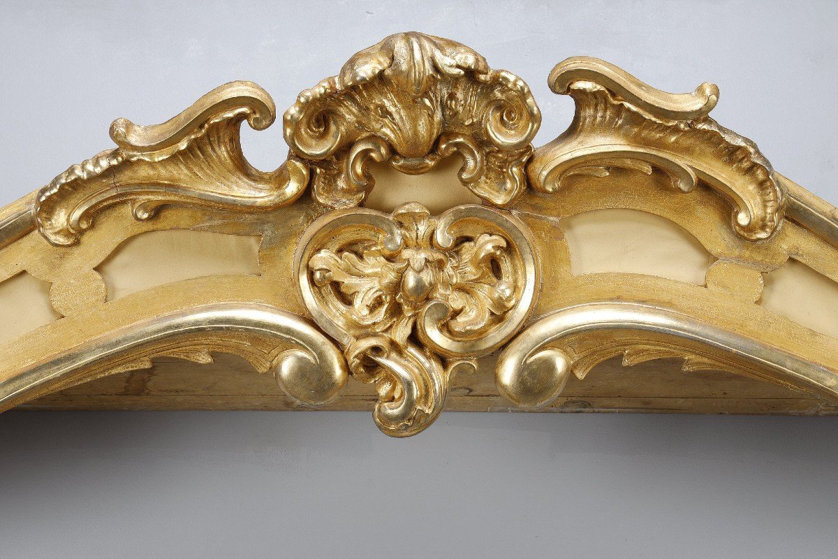Important Pair Of Carved And Gilded Wood Window Valances-photo-4