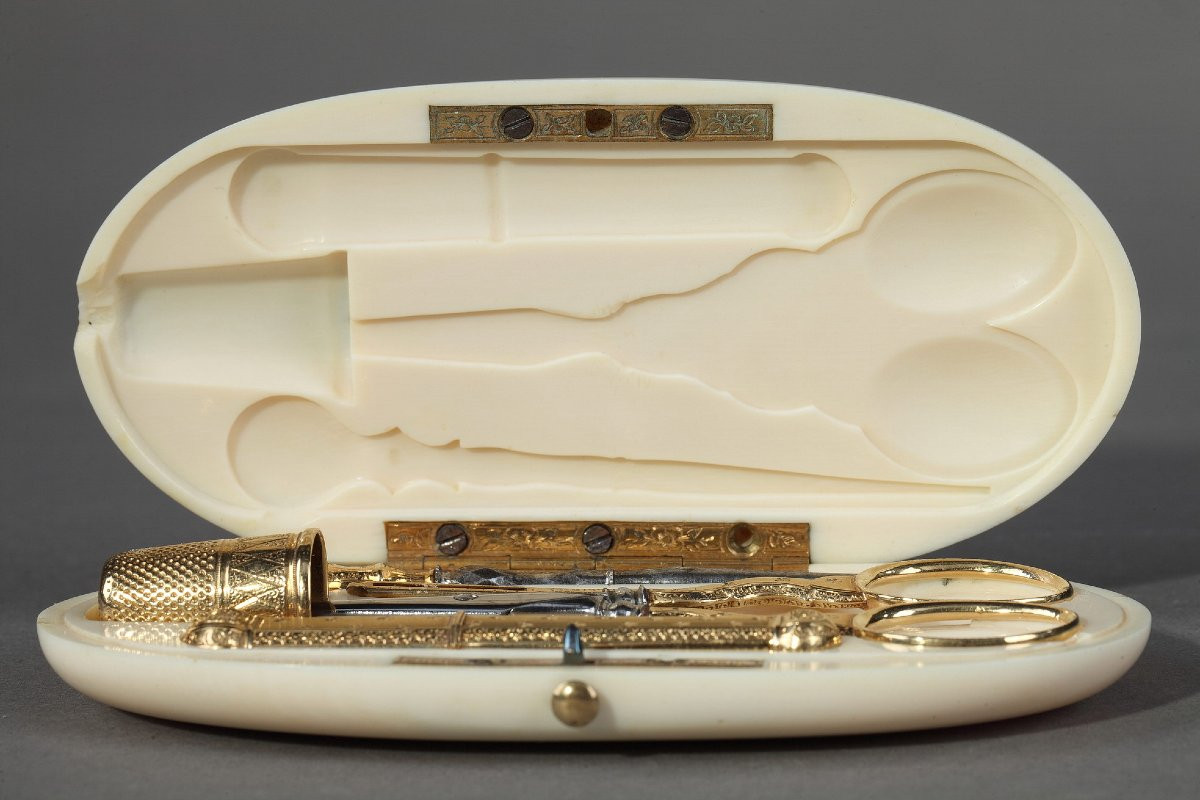 Gold Sewing Kit, Maison Aucoc Paris-photo-4