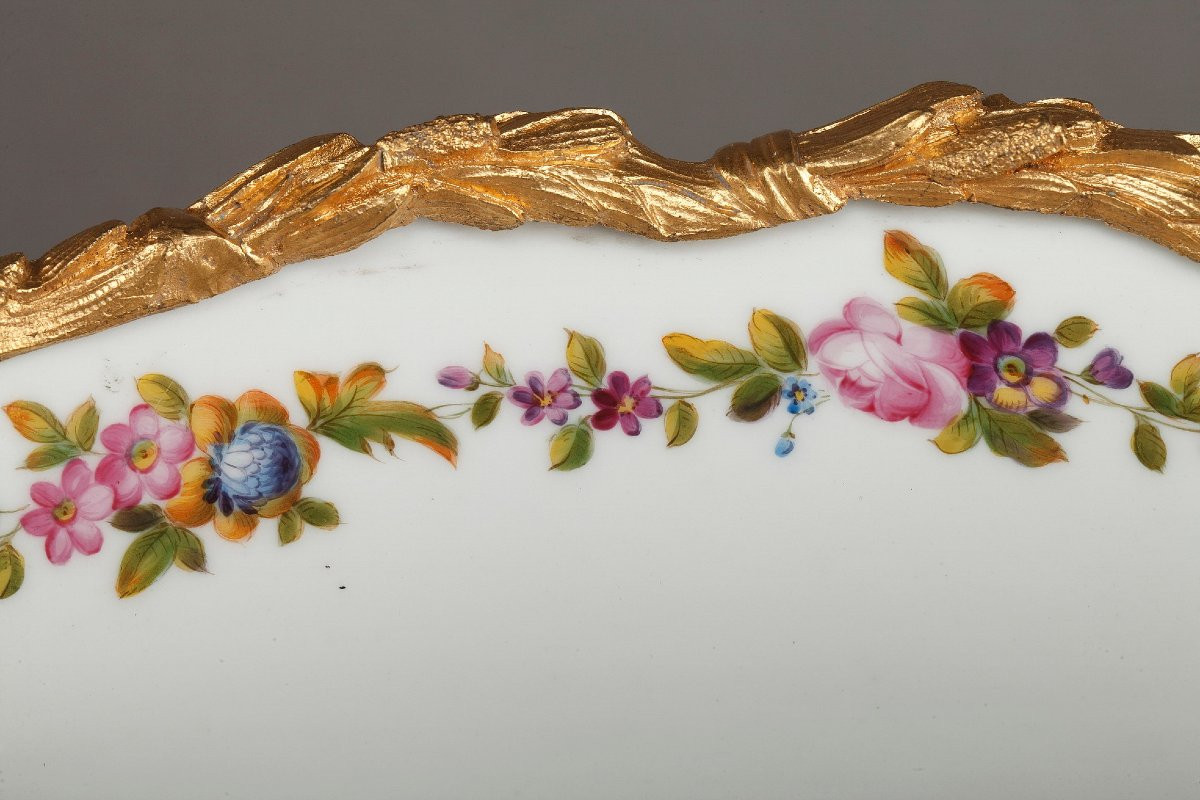 Antique Porcelain And Gilt Bronze Planter Decorated With Gallant Couples-photo-7