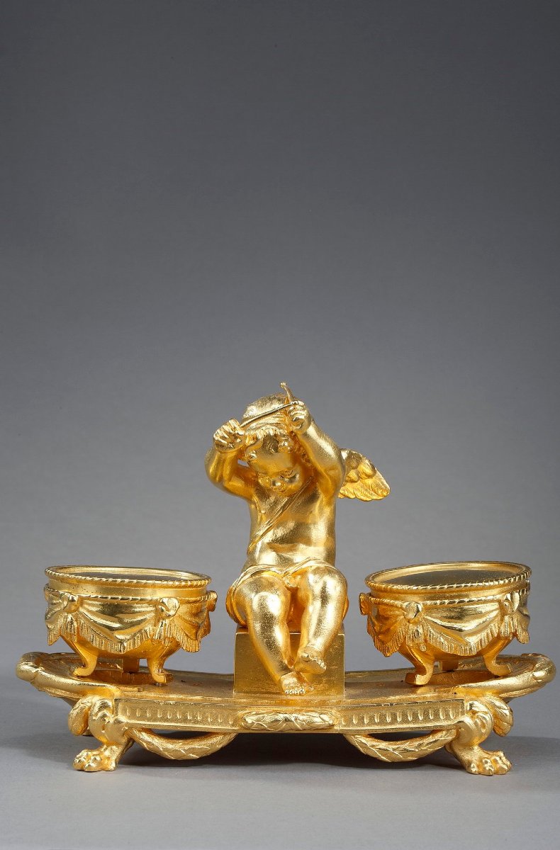 Encrier en bronze doré, "L'Amour timbalier", de style Louis XVI