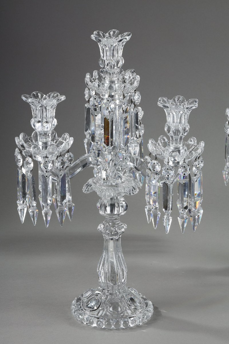 Pair Of Baccarat Crystal Chandeliers With Four Light Arms-photo-3
