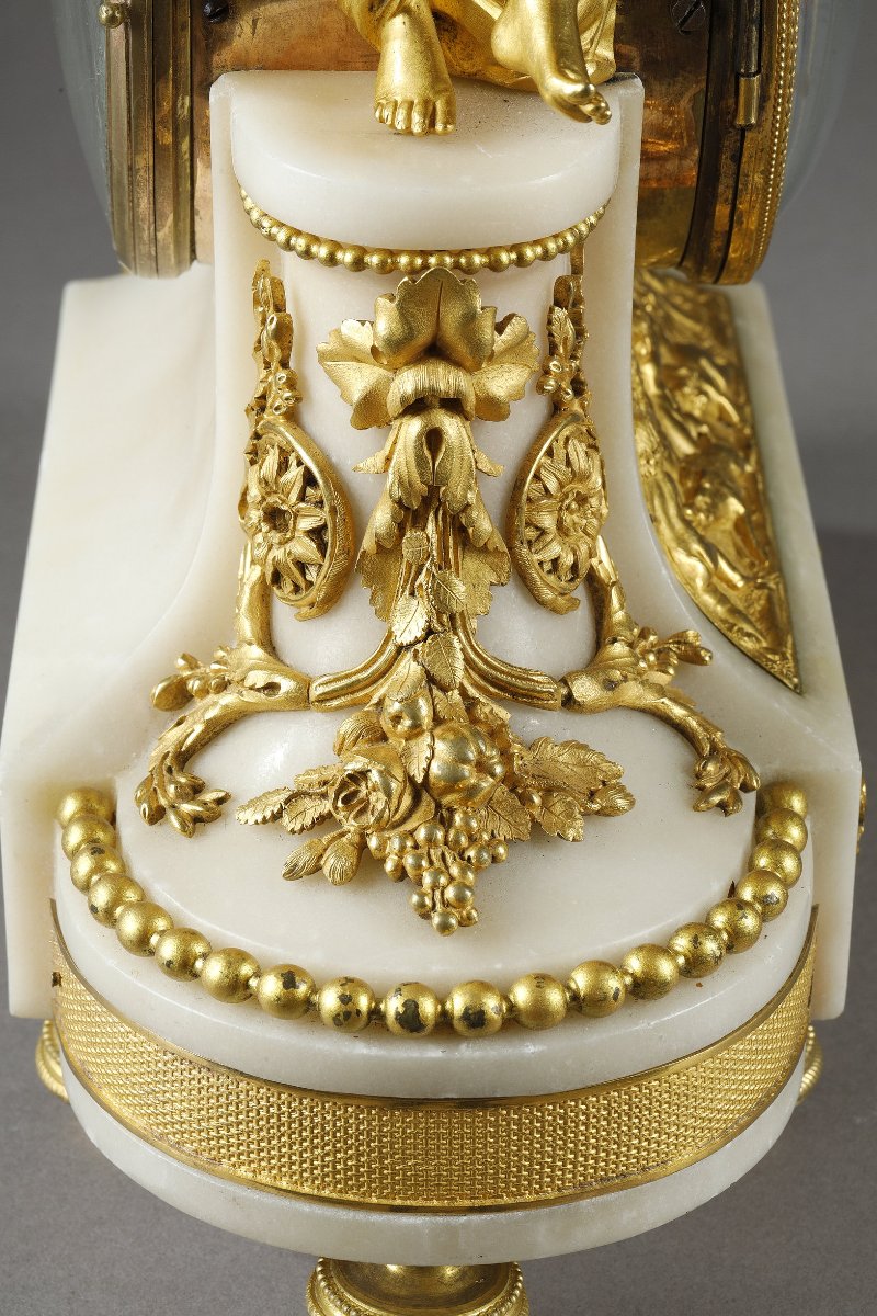 Importante pendule à quantième d’époque Louis XVI, de Vénus et Amour, France, vers 1785-photo-7