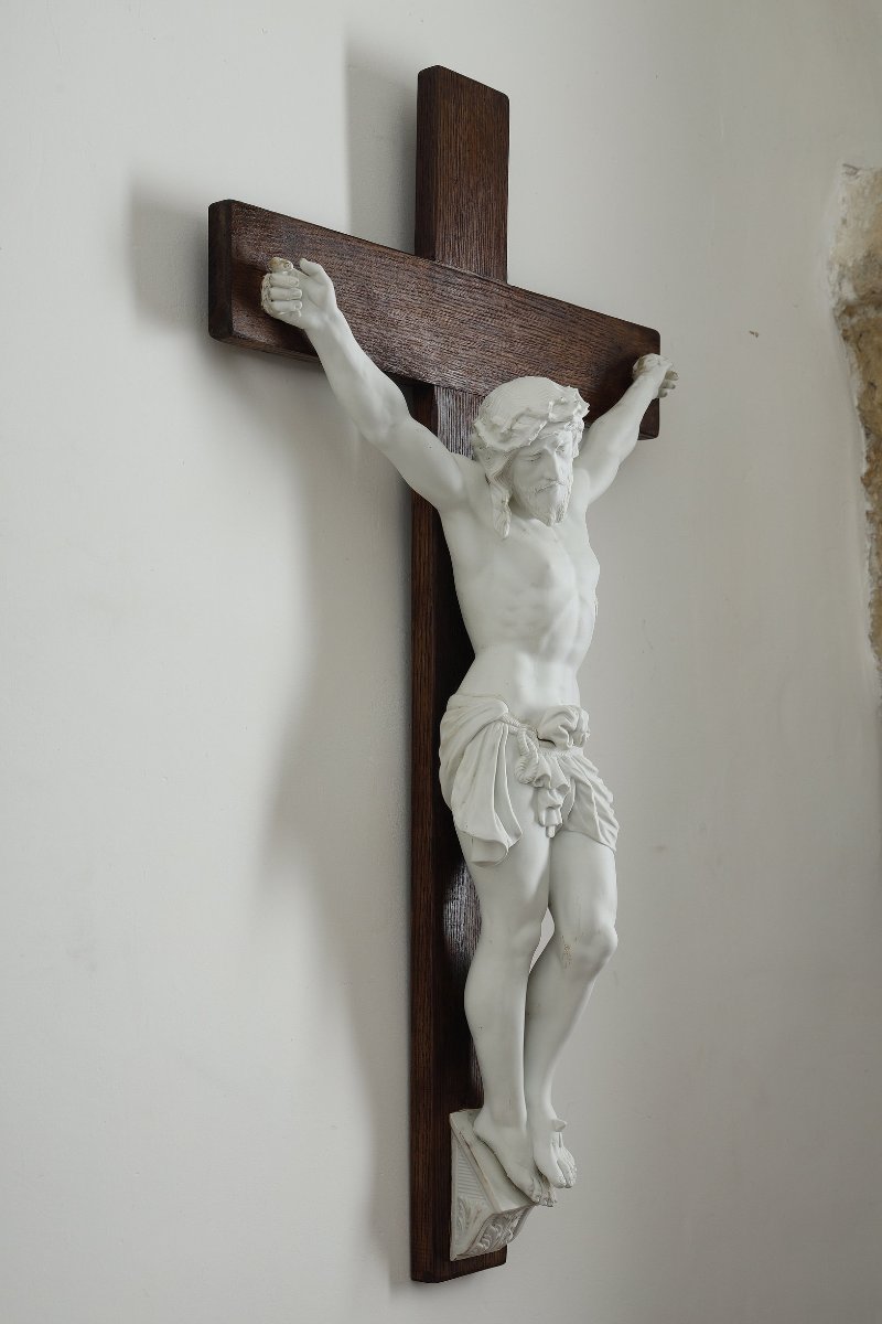 Imposing Bisque Sculpture Of Christ On The Cross -photo-5