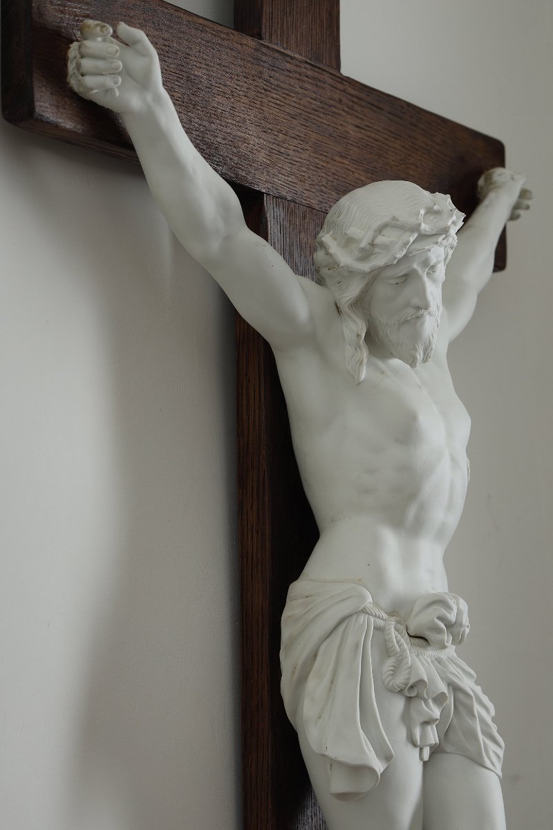 Imposing Bisque Sculpture Of Christ On The Cross -photo-6