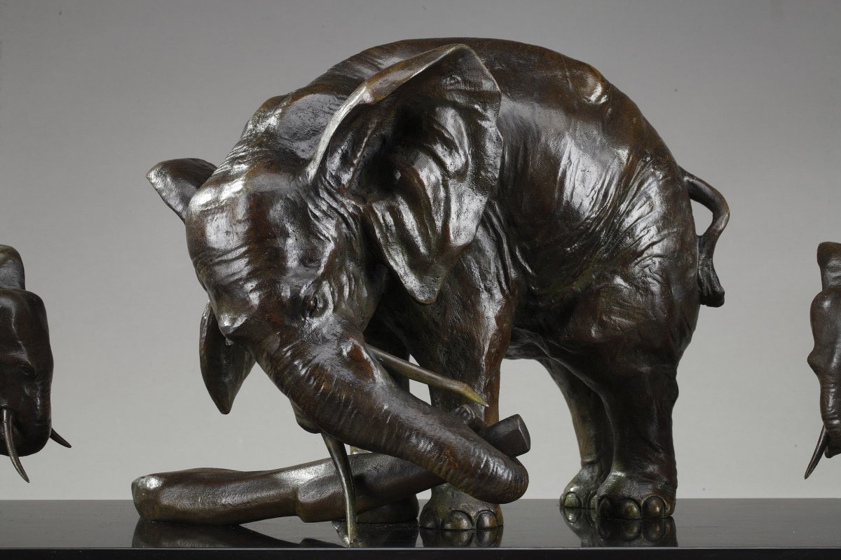 Sculpture bronze "Éléphant et ses deux éléphanteaux" d'Ulisse Caputo-photo-4