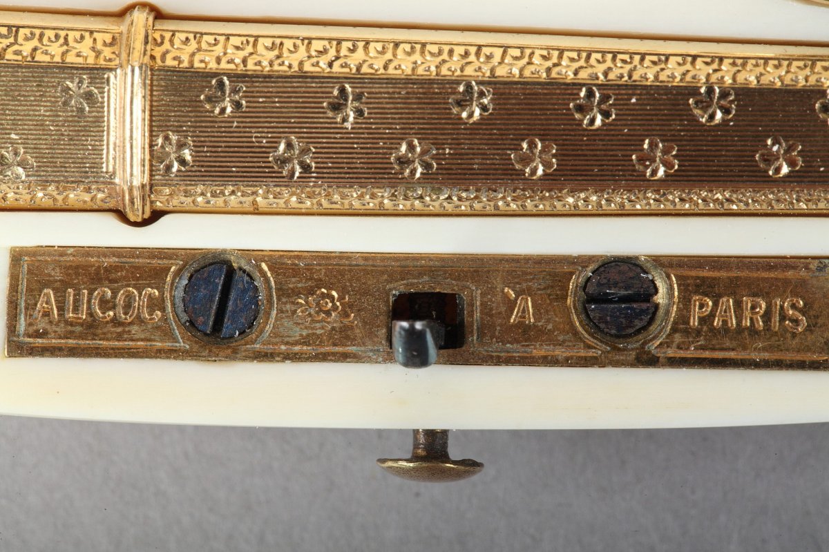Gold And Bone Sewing Box By Maison Aucoc Paris-photo-4