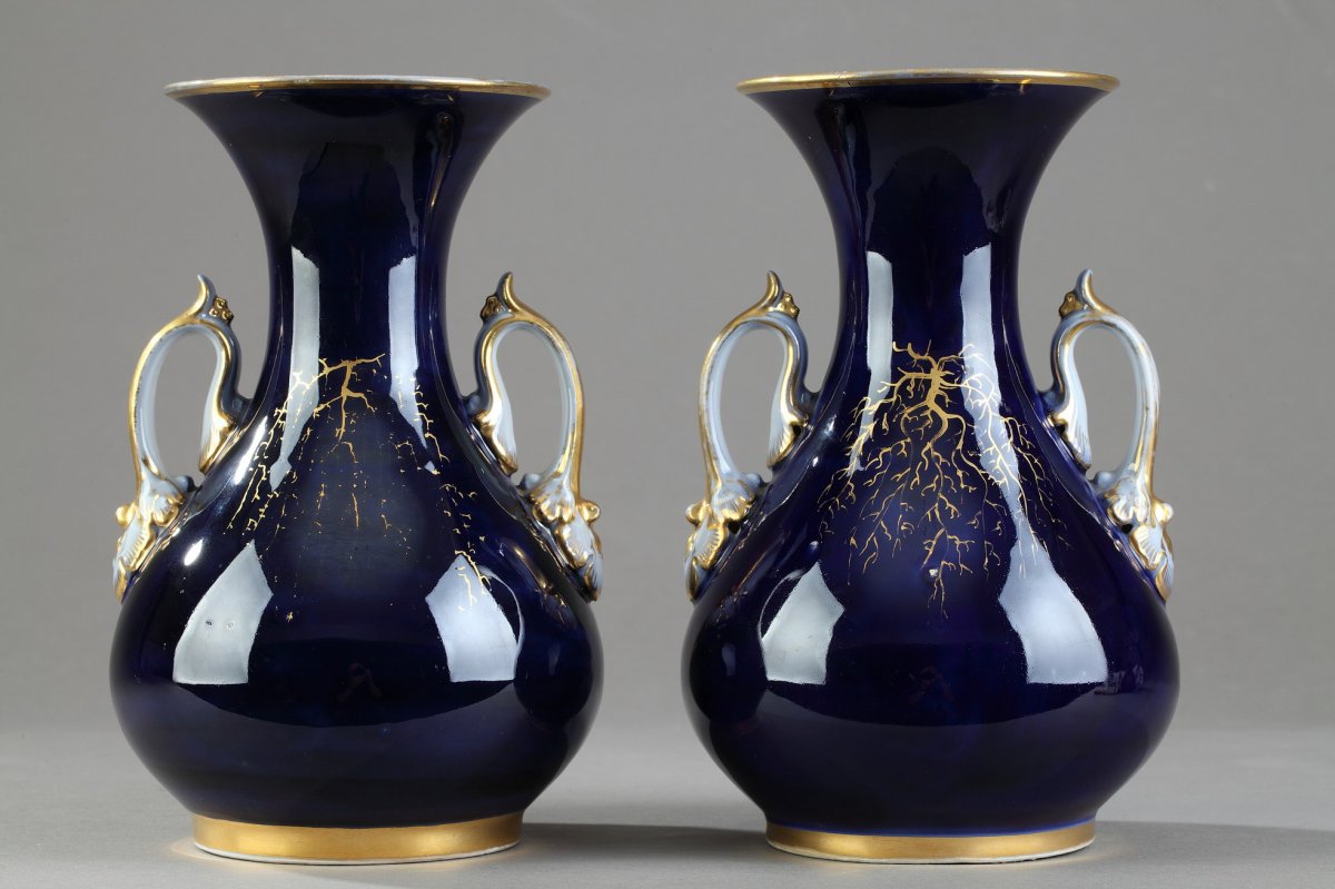Mid-19th Century Pair Of Valentine Porcelain Vases-photo-4