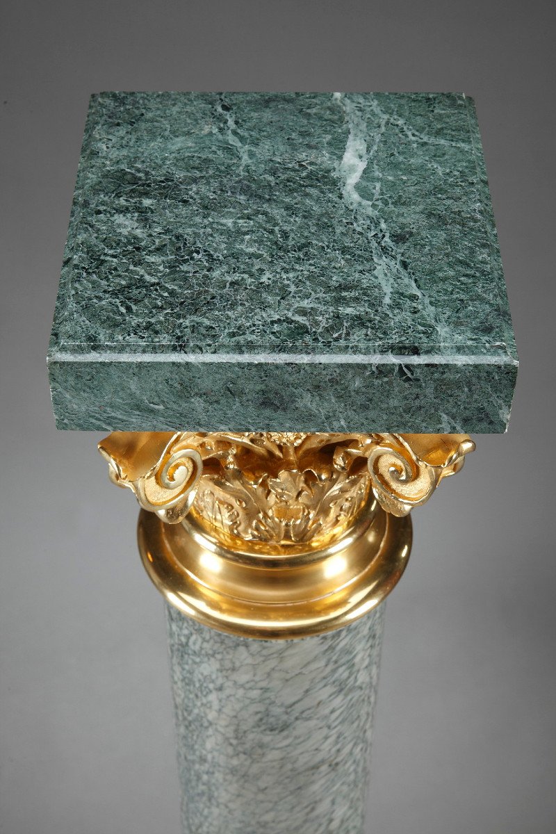 Large Corinthian Pedestal In Marble And Gilt Bronze -photo-1