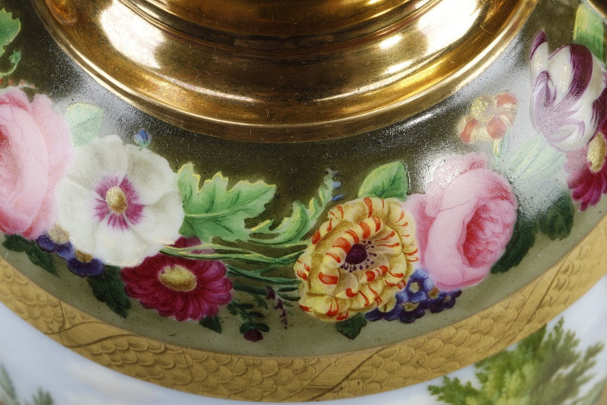 Paire De Vases d'Epoque Restauration En Porcelaine-photo-7