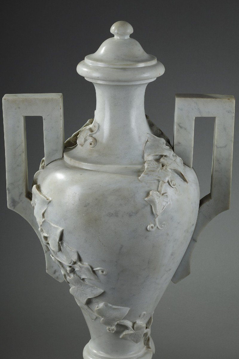 Paire De Vases En Marbre Blanc à Décor De Lierre, 19e Siècle-photo-4