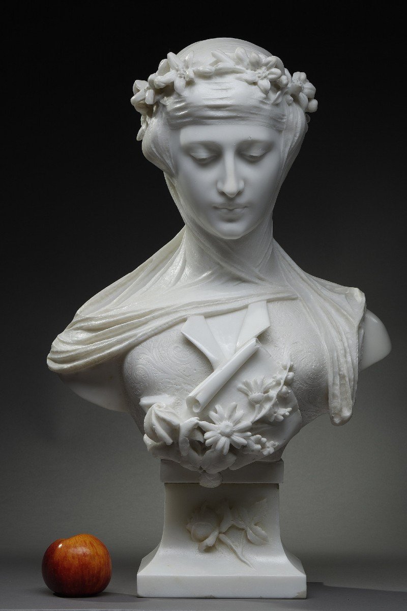 Buste En Marbre De Carrare, Femme au voile et à la couronne de fleurs-photo-1
