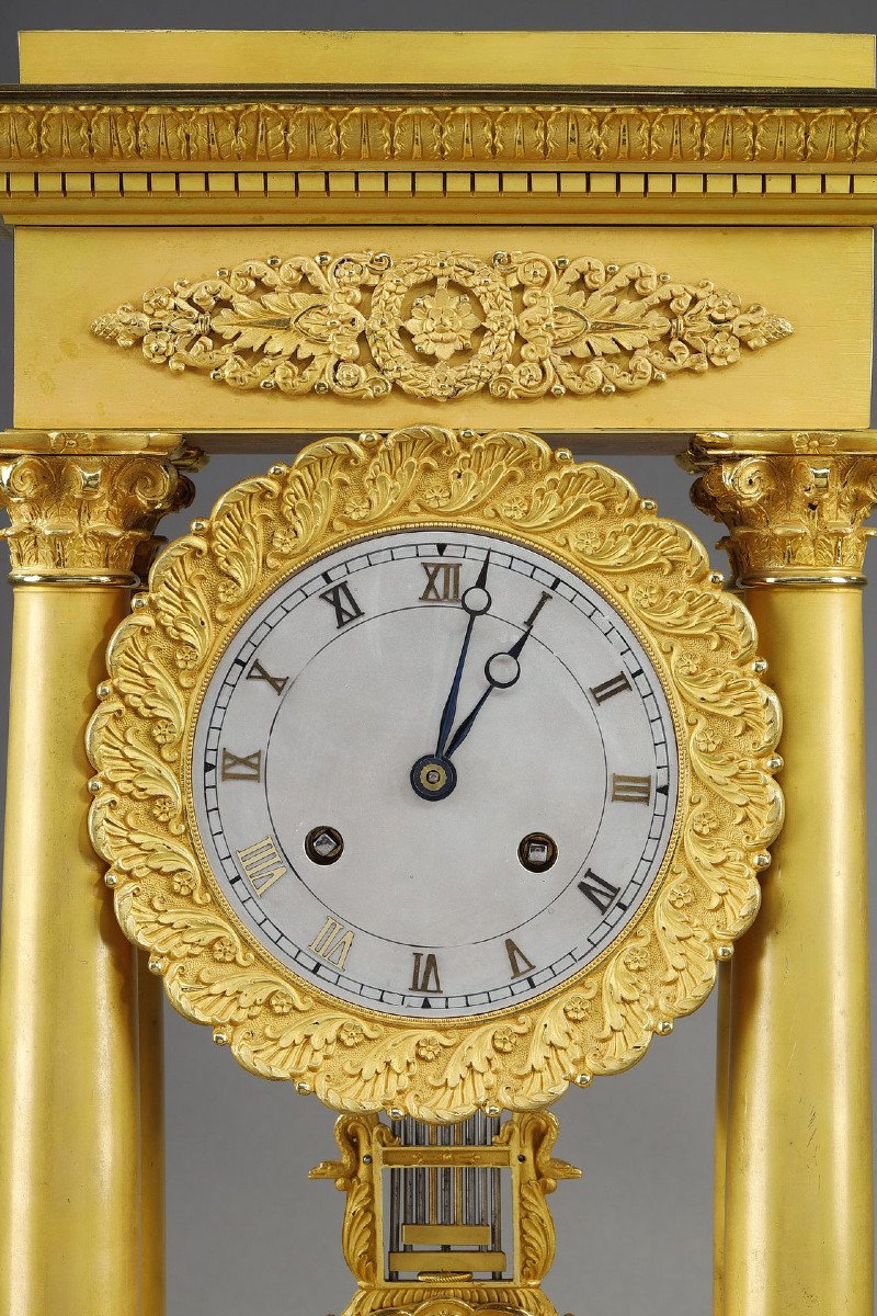 Important Portico Clock In Gilt Bronze, Restoration Period-photo-2