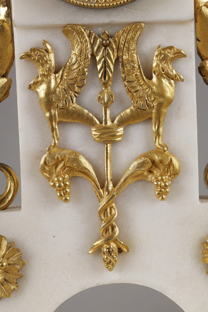 Importante pendule portique d'époque Louis XVI à décor Wedgwood-photo-2