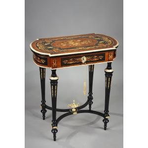 Table à Ouvrage En Bois Marqueté Et Bronze Doré, De Style Louis XVI