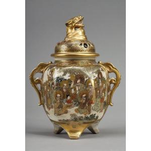 Covered Satsuma Porcelain Perfume Burner 