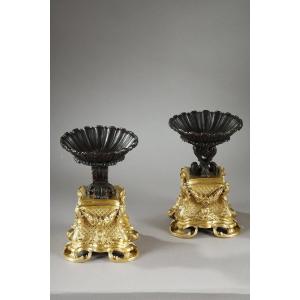 Paire de coupes en bronze doré et patiné, XIXème siècle