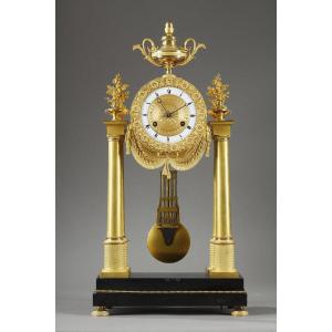 Charles X Portal Clock With A Ring-shaped Dial