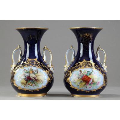 Paire De Vases En Porcelaine Valentine, XIXe Siècle