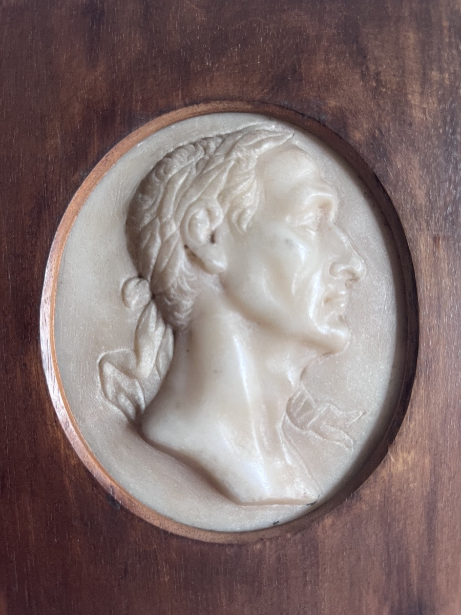 Marble Medallion Depicting A Roman Emperor, 18th Century -photo-4