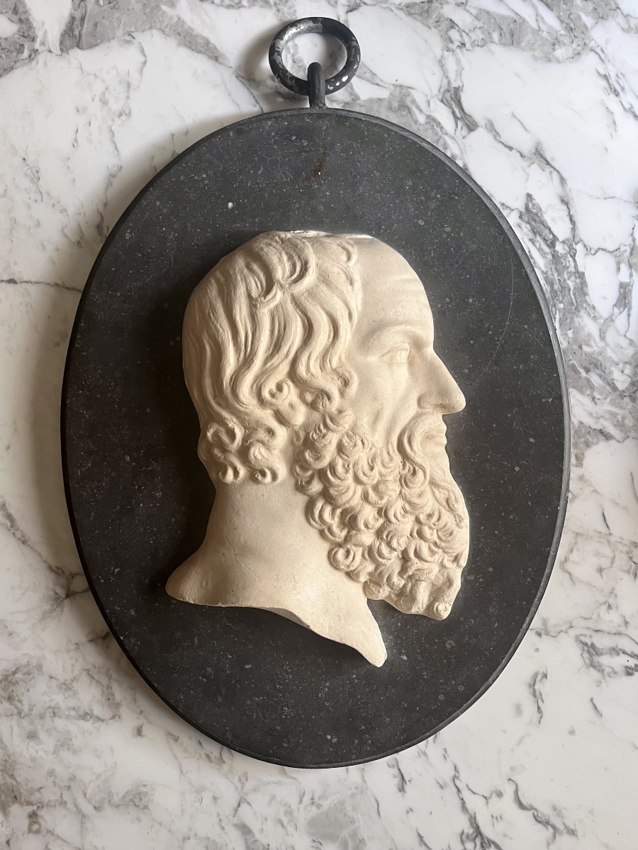 Pair Of Large Plaster And Marble Medallions After Serge Royaux, 20th Century-photo-2