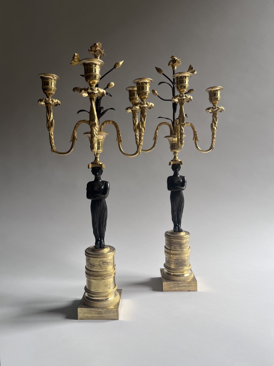 Paire de candélabres Retour d’Egypte aux cariatides en bronze époque Empire (1805-1810)-photo-1