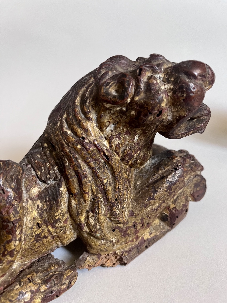 Pair Of Reclining Lions In Gilded Wood, Haute époque, 16th Century -photo-3