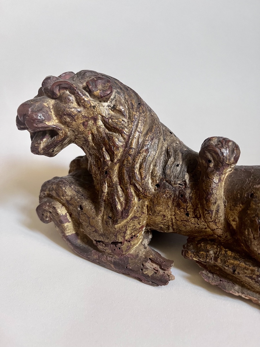 Pair Of Reclining Lions In Gilded Wood, Haute époque, 16th Century -photo-3