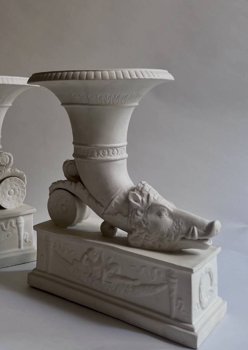 Pair Of Large 19th-century Porcelain Bisque Rhytons With Boar Heads -photo-2