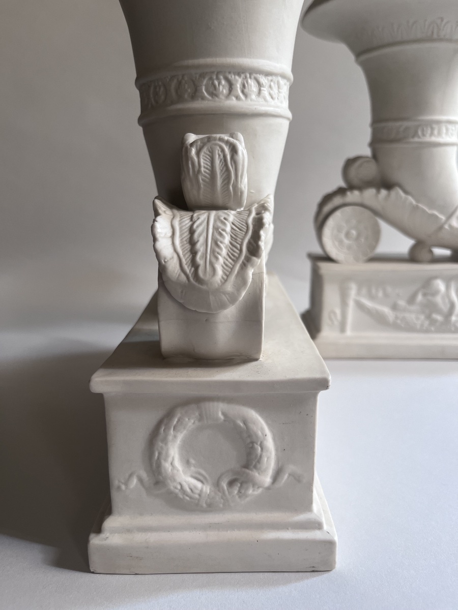 Pair Of Large 19th-century Porcelain Bisque Rhytons With Boar Heads -photo-2