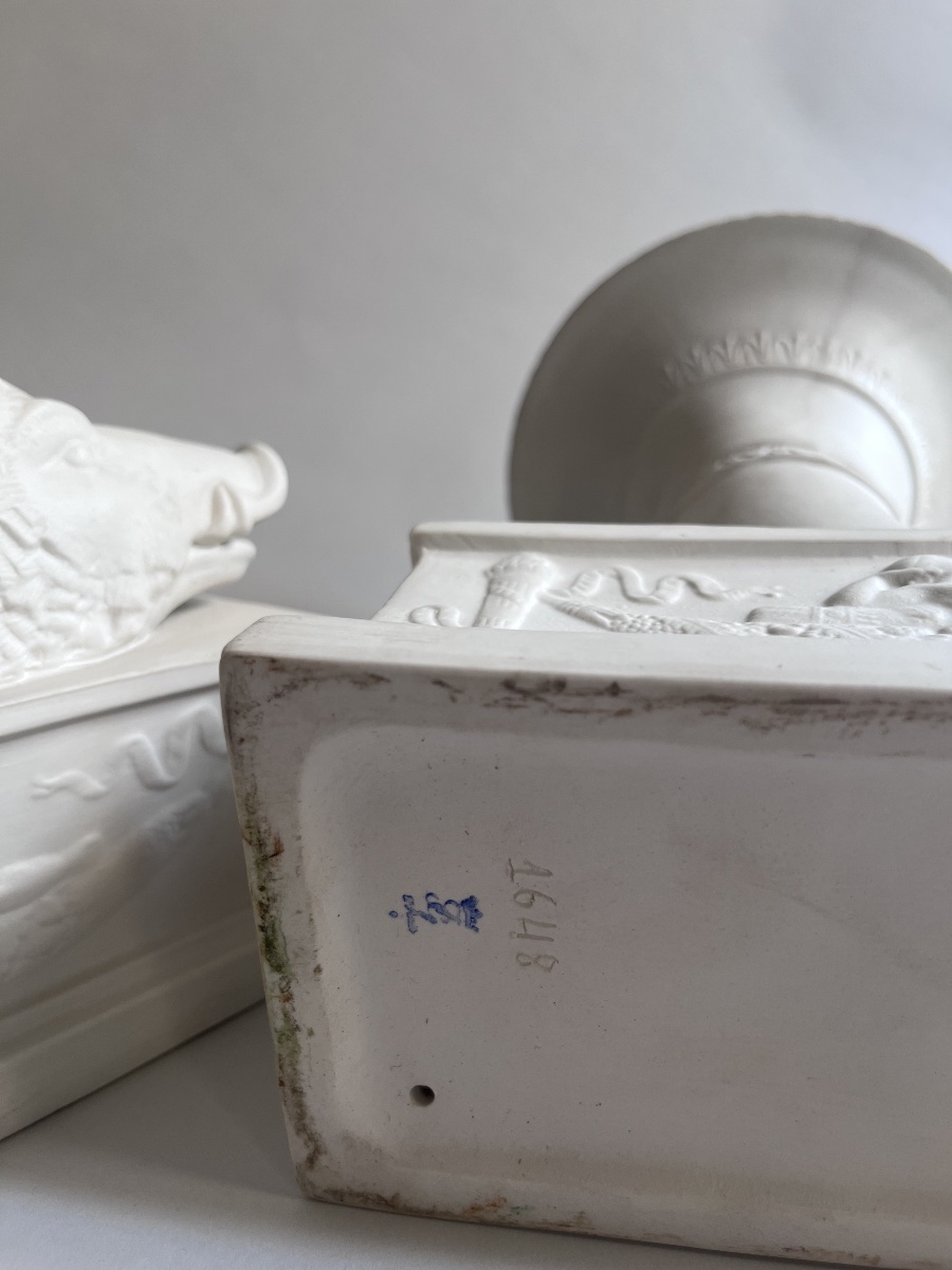 Pair Of Large 19th-century Porcelain Bisque Rhytons With Boar Heads -photo-6