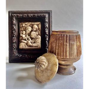 Pot couvert à onguents albâtre Haute Époque XVIème