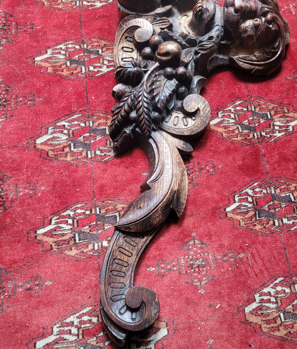Wooden Frieze With Lion Head Decorations-photo-4