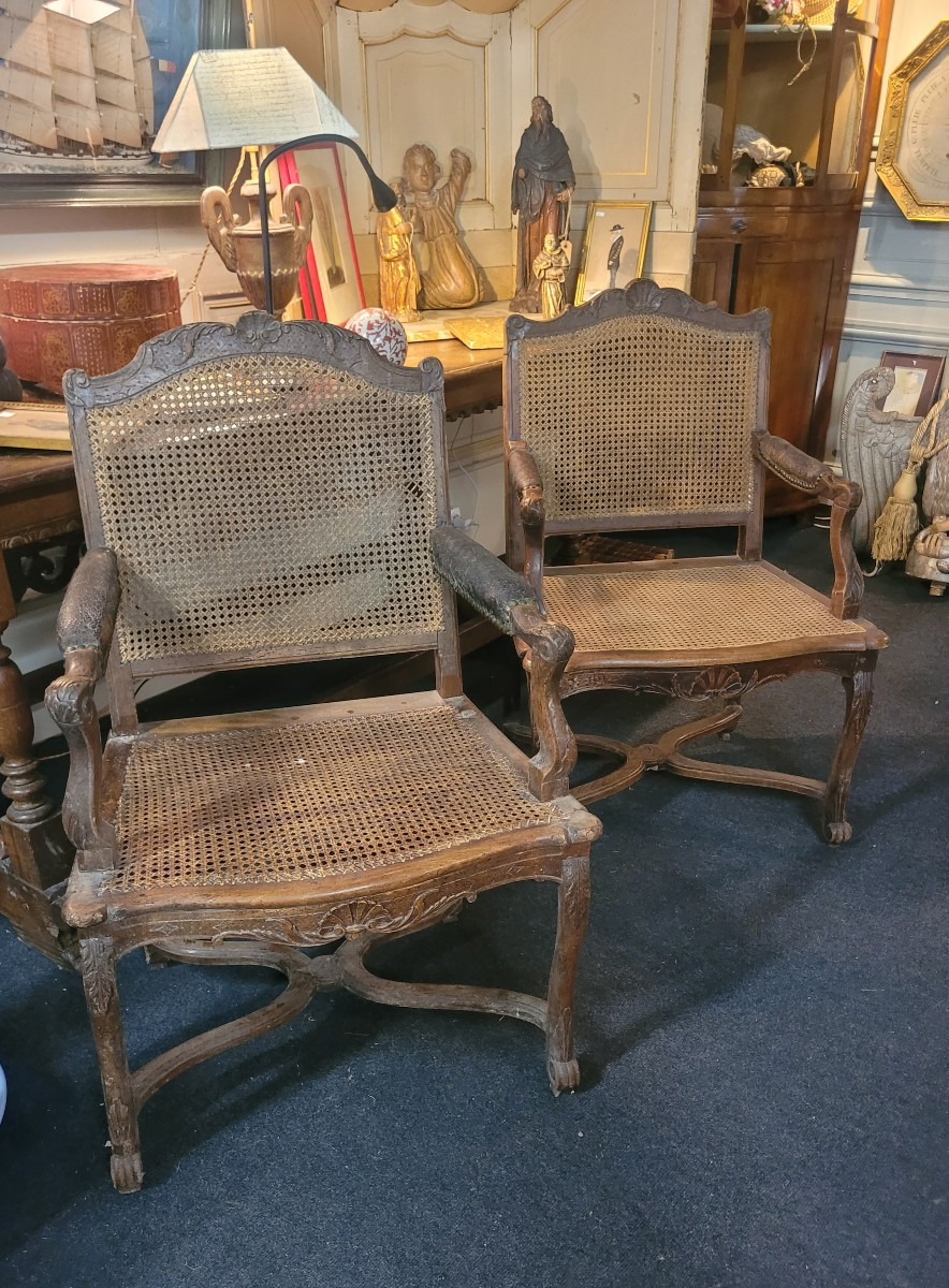 Paire de fauteuils à la reine époque Louis xv