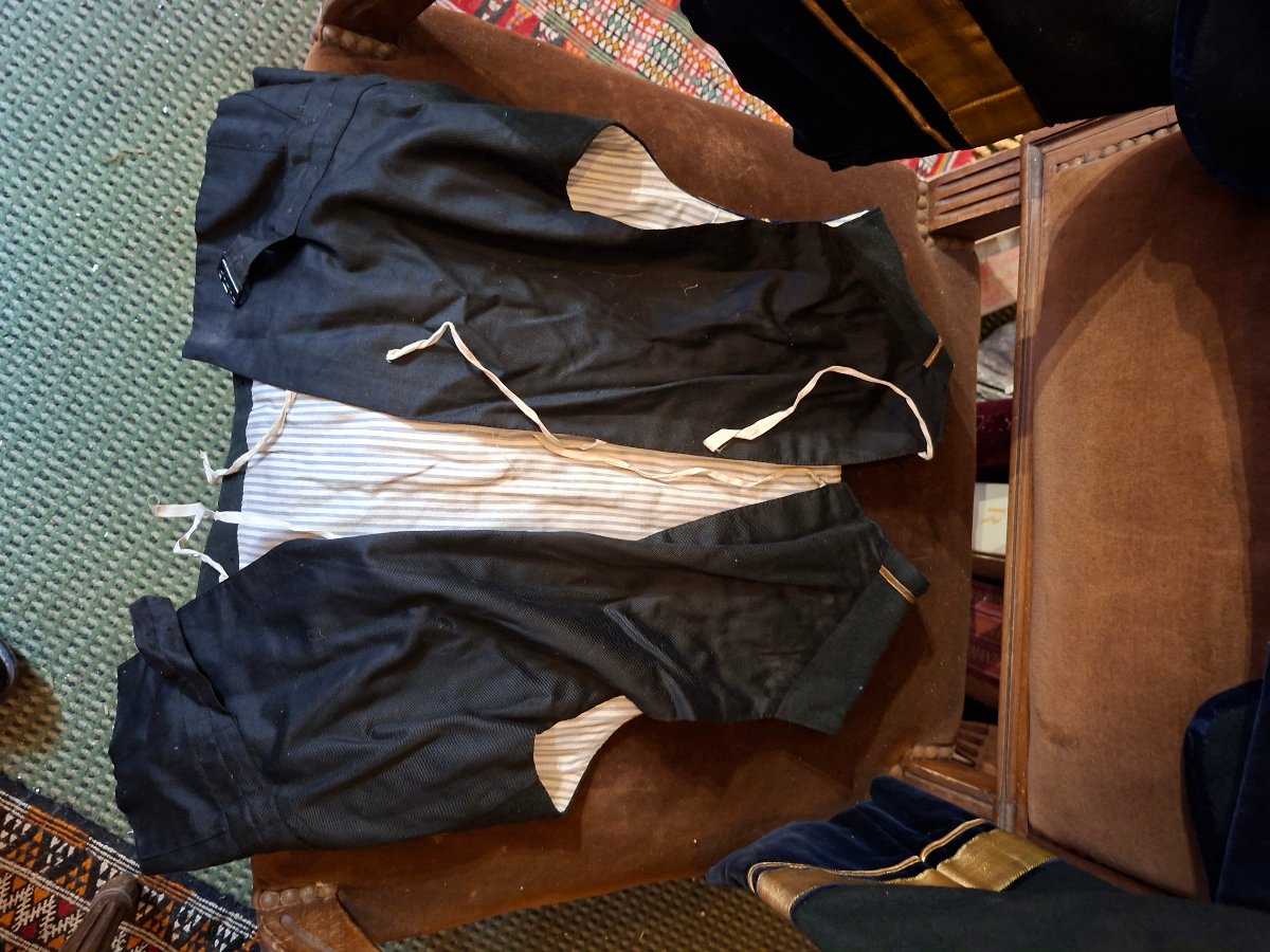 Velvet And Fabric Boleros And Uniform Vests-photo-4