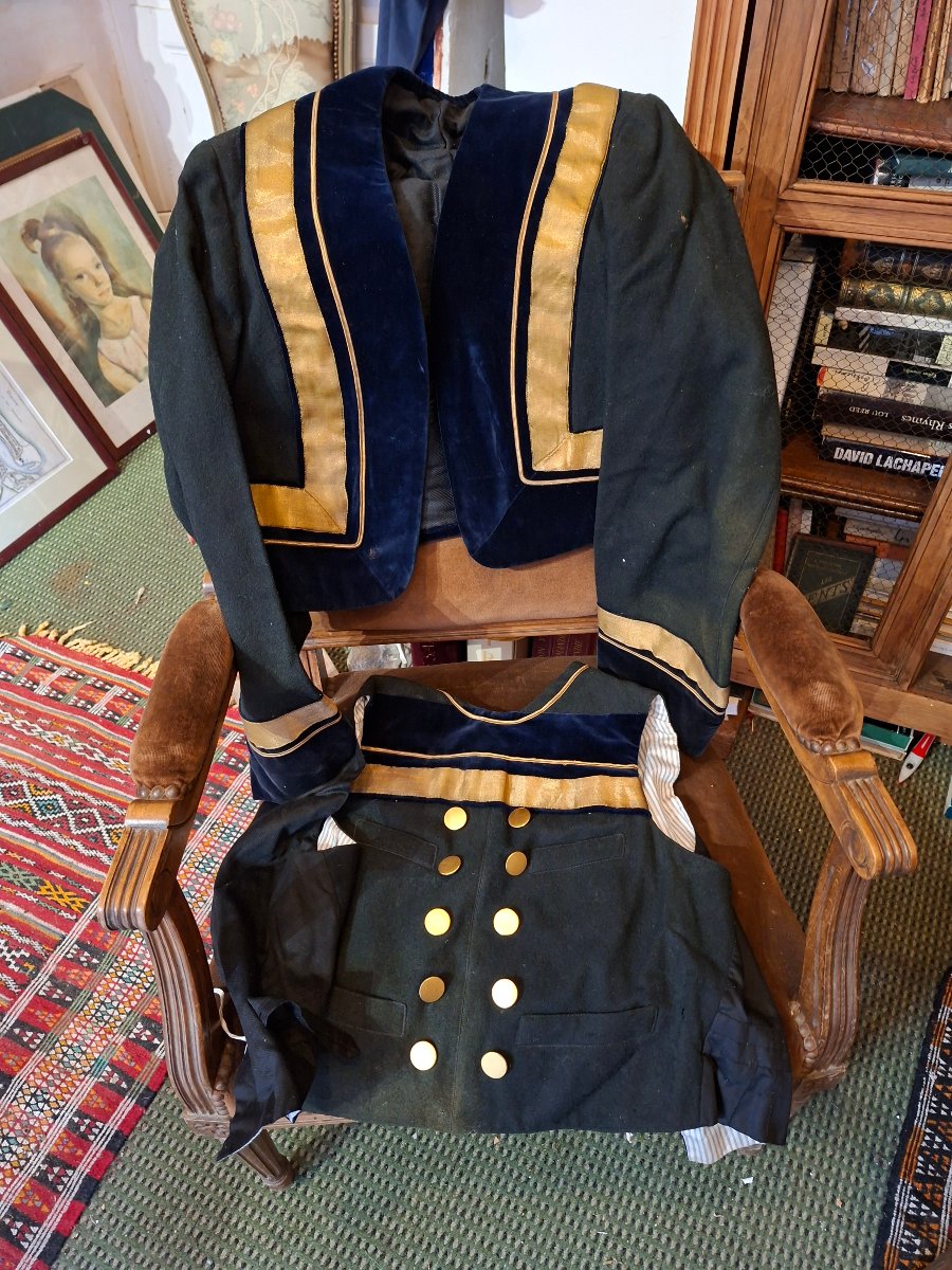 Velvet And Fabric Boleros And Uniform Vests