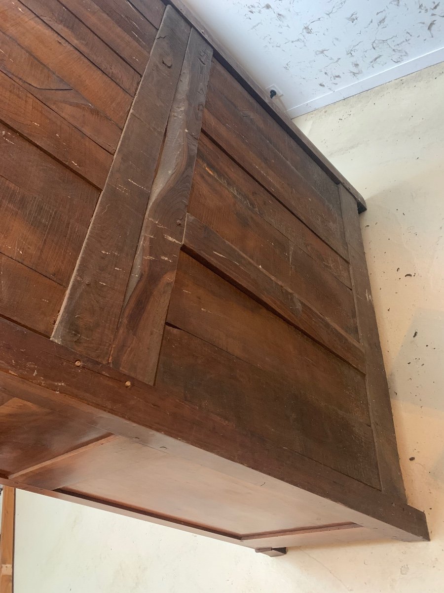 18th Century Walnut Wardrobe-photo-6
