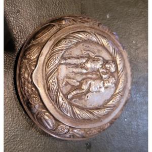 Boite a pilules en argent à décors d anges