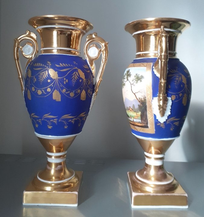 Paire de vases d'ornement en porcelaine de Paris  XIX ème -photo-2