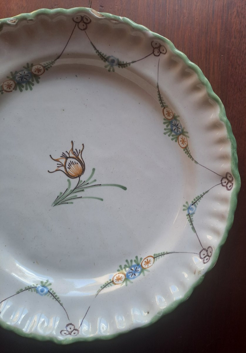 Earthenware Plate From Sainte Foy La Grande, 18th-19th Century -photo-4